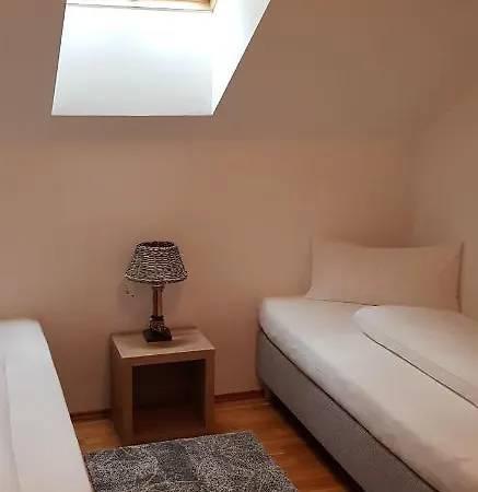 Premium Apartment - Grosszuegig & Zentral Wohnen Apartment